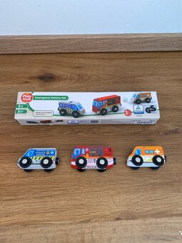 Dřevěná auta a vlak - 4