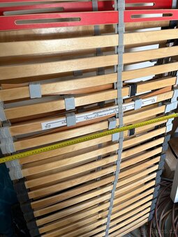 Dřevěná postel 160 cm - 4