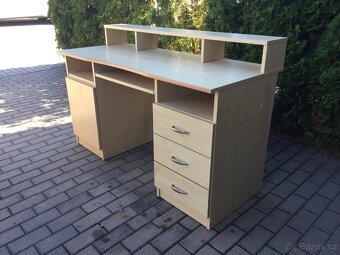 Počítačový stůl - 4