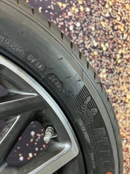 HYUNDAI KONA 225/40r18 Alu kola+ letni pneu - 4