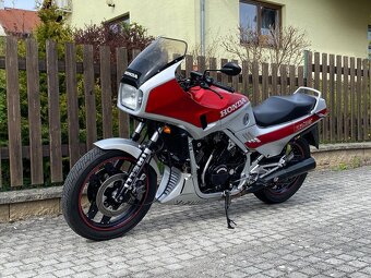 Honda vf 1000 f - 4