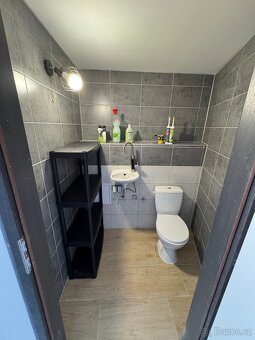 Pronájem dílny- garáže dálnice D6 REKONSTRUKCE, WC - 4
