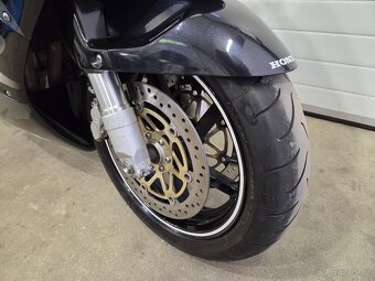 Honda CBR 900 RR Fireblade - 4
