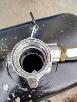 nádrž na hydrauliku 22 litrů s filtrem - 4