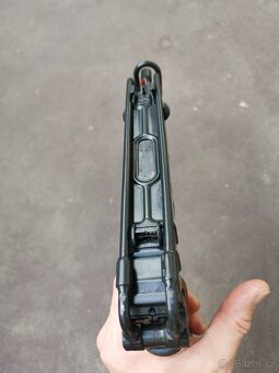 znehodnoceny samopal sa61 vz61 škorpion - 4