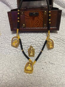 Náhrdelník zlatem spojovaný, amuletové přívěsky, Thajsko - 4
