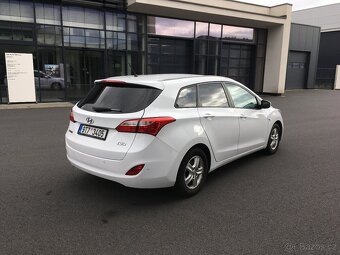Hyundai i30 1.6 crdi 81kw - 4