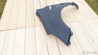 HYUNDAI i20 Blatník LP černý - 4