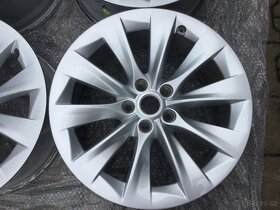 Tesla model S disky 19x8.0J - 4