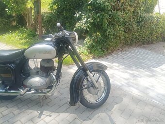 Jawa 250 - 4