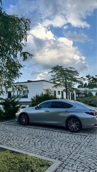 Lexus ES - 4