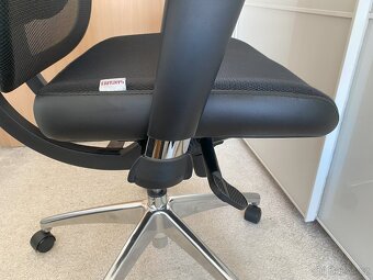 Kancelářská židle Antares ergonomická PC 7183,- - 4
