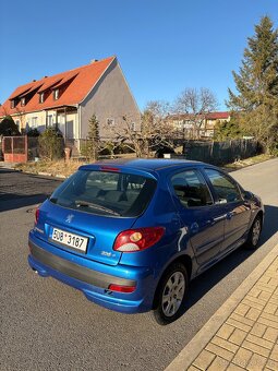 Peugeot 206+ 1.1.i benzín - 4