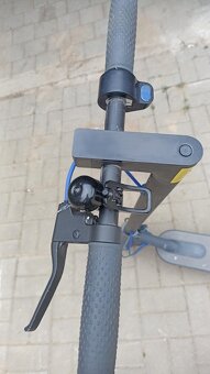Elektrokoloběžka Mi electric scooter 3 - 4