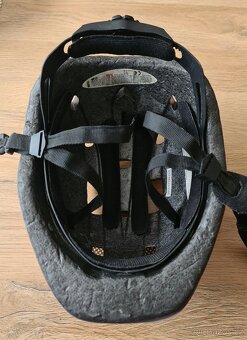 Dívčí/dětská helma na kolo, velikost S/M, 50-57 cm - 4