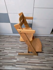 Rostoucí židle - světlé dřevo s opěrkami - 4