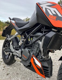 KTM Duke 125 ABS 2015 - 4