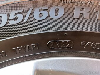 Originál ALU kola Škoda 16" + letní pneu Kumho 205/60 R16 - 4