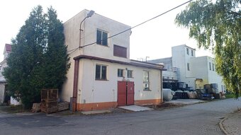Pronájem výrobní, skladovací haly v průmyslovém areálu 810m2 - 4