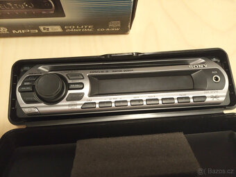 Sony CDX-GT210 - 4