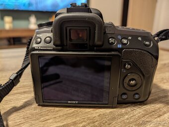 Zrcadlovka SONY Alpha A550/2x objektiv/SD karta/batoh - 4