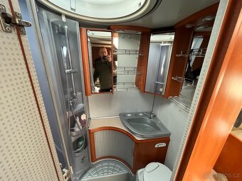 Fiat Ducato 3.0 160 koní, polointegrovaná nástavba Hobby - 4