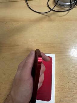 iPhone 13 mini RED 256 GB – jako nový, 100% baterie - 4
