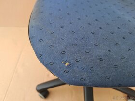 Kancelářská židle polstrovaná zánovní - 4