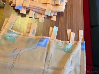 4 kusy závěsů - 4