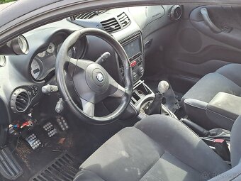 Alfa Romeo GT 1.9 JTD 16V - 4