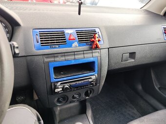 Škoda fabia - 4