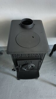 Litinová kamna Jotul F 601 N černý lak - 4