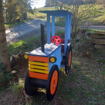 Dřevěný zahradní traktor - 4