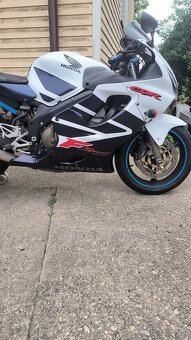 Honda CBR600 Fi 4 Sport - 4