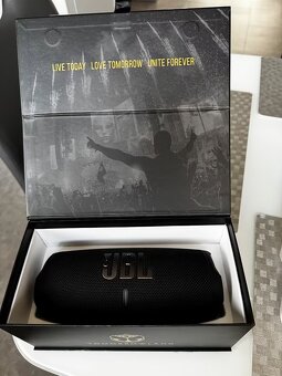 JBL Charge 5 Tomorrowland Edition - 4