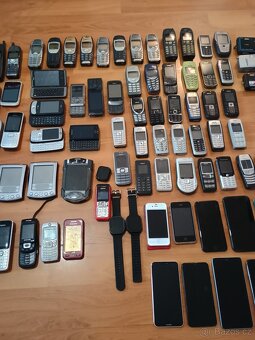 Sbírka starých telefonů viz foto - 4
