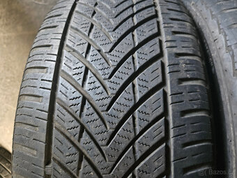 235/55R17 103 W XL Tracmax - 4