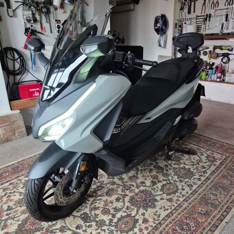 Honda Forza 125 - 4