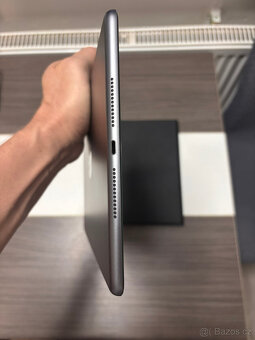 iPad 8. generace (A2270) 32 GB Wi-Fi – s klávesnicí, perem a - 4