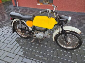 Jawa 23 Mustang bez TP, žlutý, 3. - 4