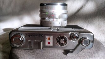 Yashica Electro 35 1:1,7 45 mm dálkoměrný fotoaparát - 4