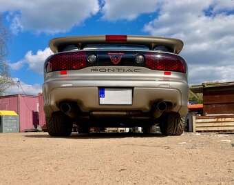 Pontiac Firebird Trans Am 1999, LS1 V8, manual T56 - 4