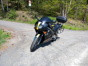 HONDA VFR750 - 4