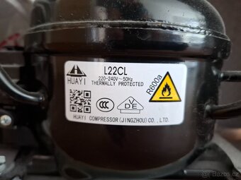 Malá lednička Amica 45 L nová - 4