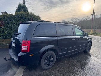 Chrysler Town Country 3,8 LPG RT DVD Swivel Go 2007 - 4