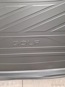 VW GOLF řady 8 - originální vana zavazadlového prostoru - 4