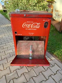 .Prodejni automat Coca -Cola - 4