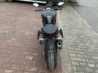 Ducati Monster 821 2015 - 4