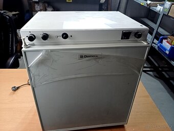 Absorpční lednička s mrazákem kombinovaná Dometic A803KF - 4