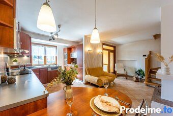 Prodej rodinného domu 5+1, 266 m2 Brno - Ivanovice - 4